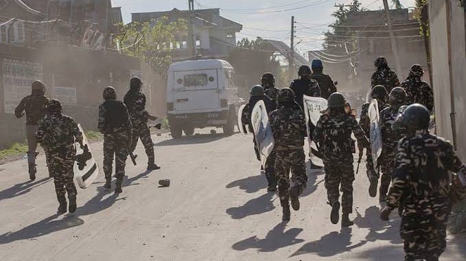 A Student killed in clashes at Qaziabad Handwara